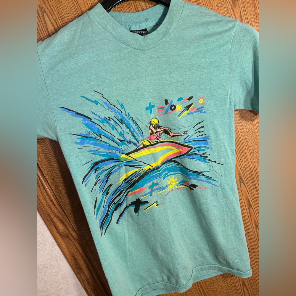 Vintage Mid 80s Top Half Brand Hawaiian Surf Graphic T-Shirt - Picture 3 of 5